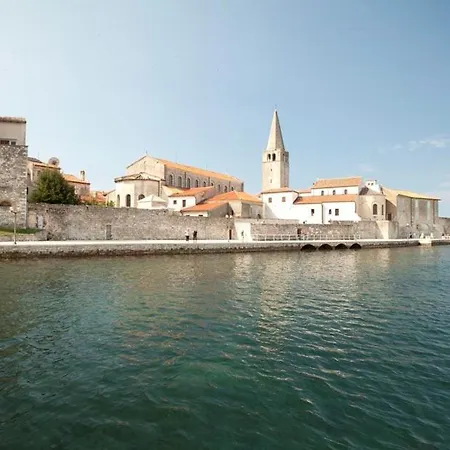Apartment Ljubica For 2 Persons 150m From The *