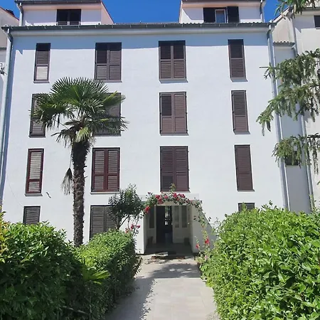 Ljubica For 2 Persons 150m From The Apartment