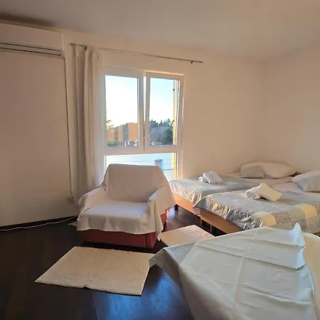 Ljubica For 2 Persons 150m From The Apartment